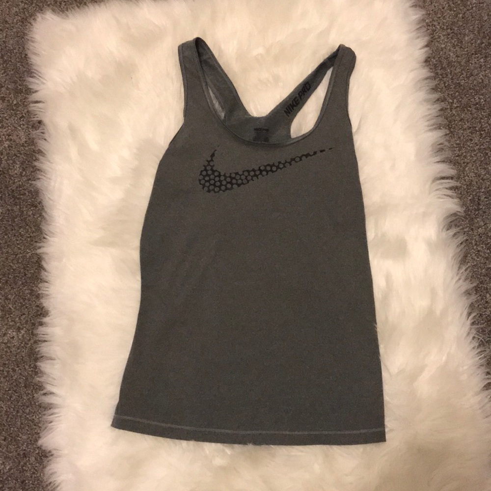 Nike tank!✔️